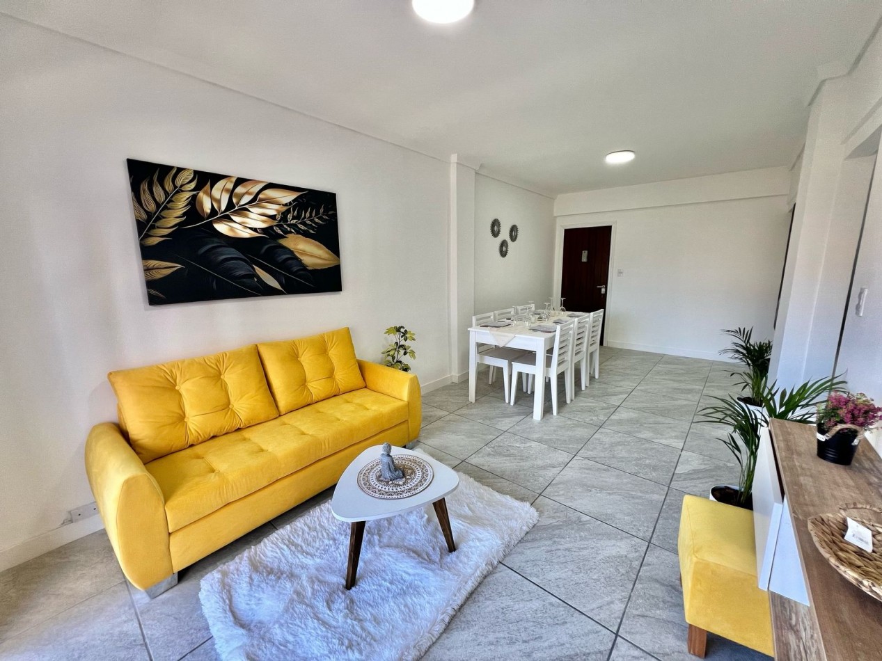 Departamento 5 ambientes c/balcon saliente y cochera fija
