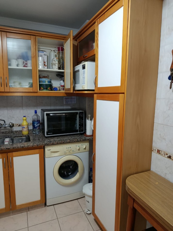 Departamento 3 ambientes con balcon saliente