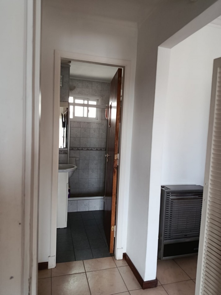 Departamento 3 ambientes con balcon saliente