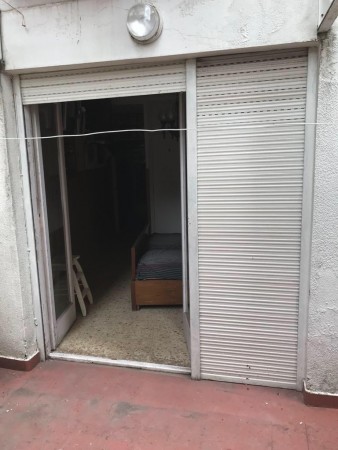 Departamento 2 ambientes con 2 patios