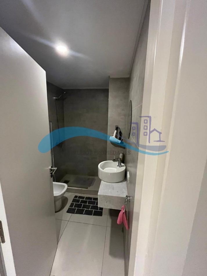 Depto 1 ambiente a estrenar con balcon saliente