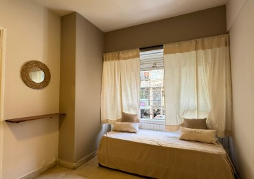 Monoambiente a la calle 